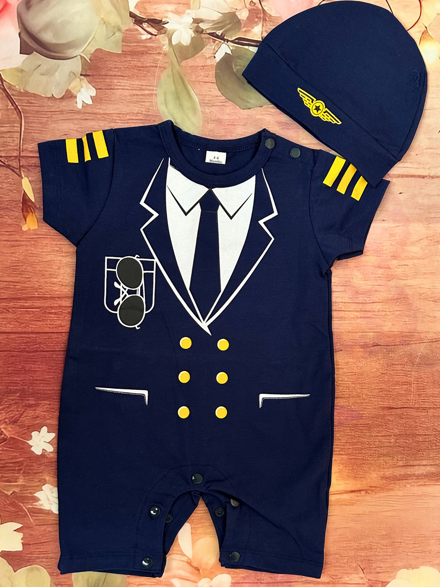 4-piece - Themed Baby Gift Set - Baby Captain