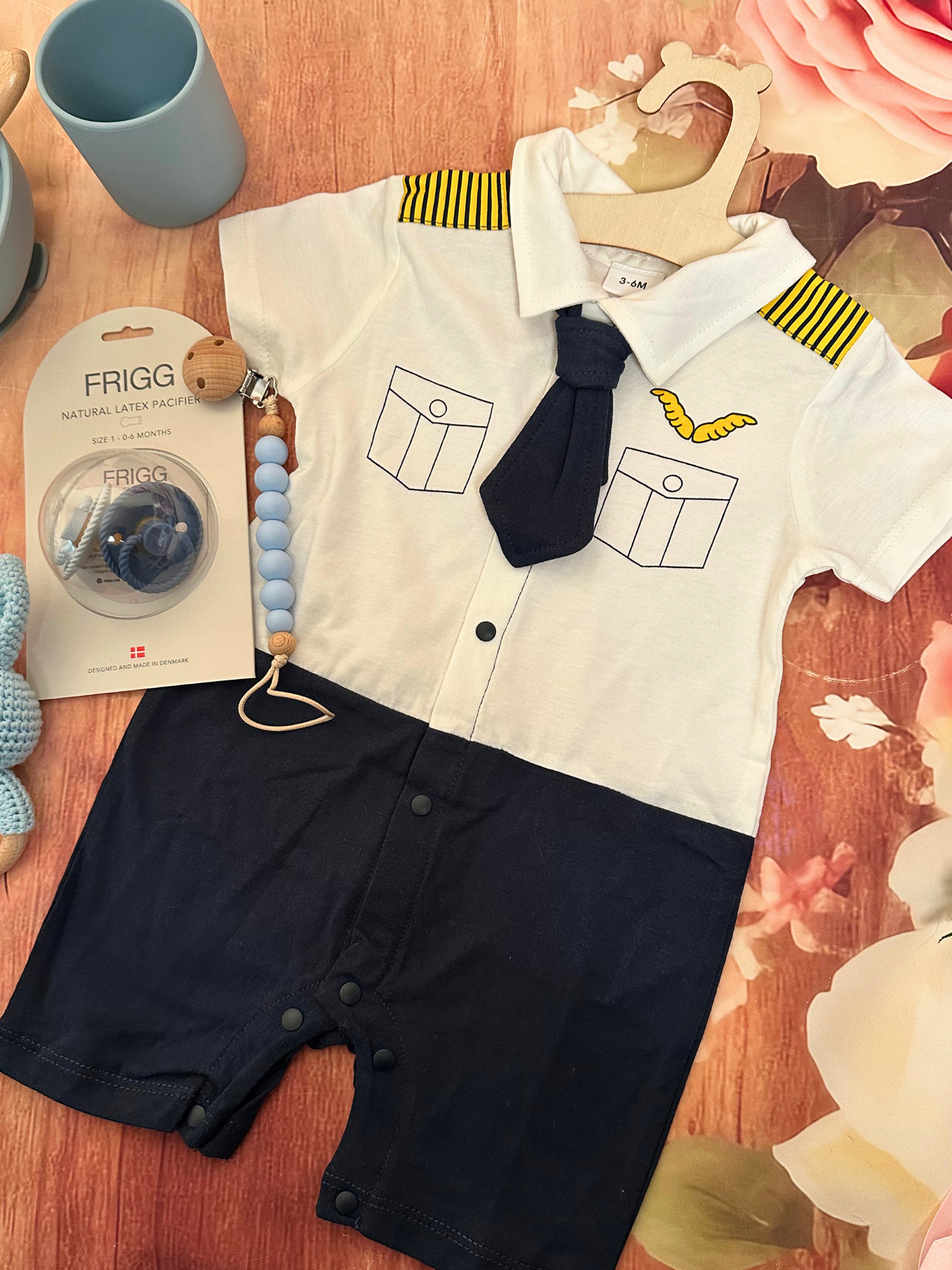 25-piece - Dream Big Gift Basket - Baby Pilot
