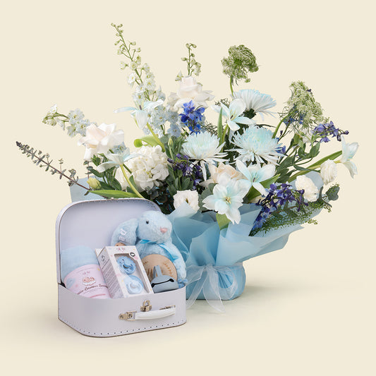 8-pieces-Little beginnings- Sweet dream essentials with Bouquet - Blue