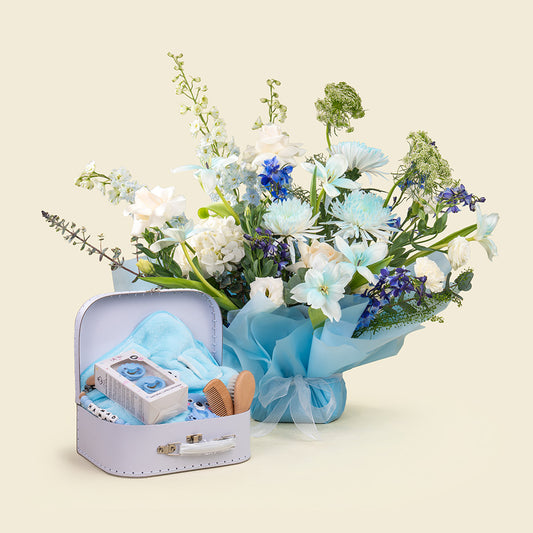 8-piece-Comfort and Care Keepsake Bath Set with Bouquet - Baby Boy