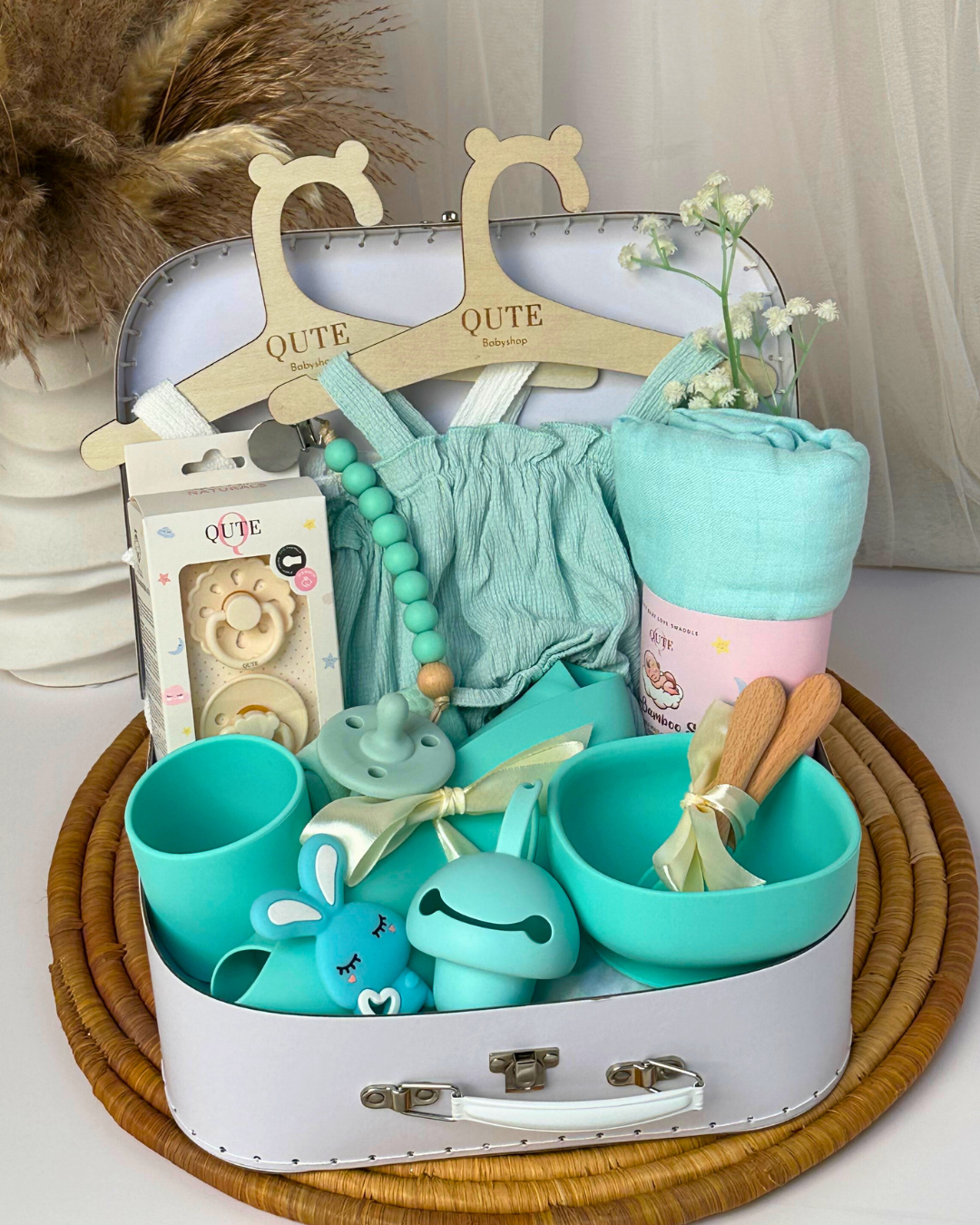 20-piece - Welcome Home Little One - Keepsake Case-Mint