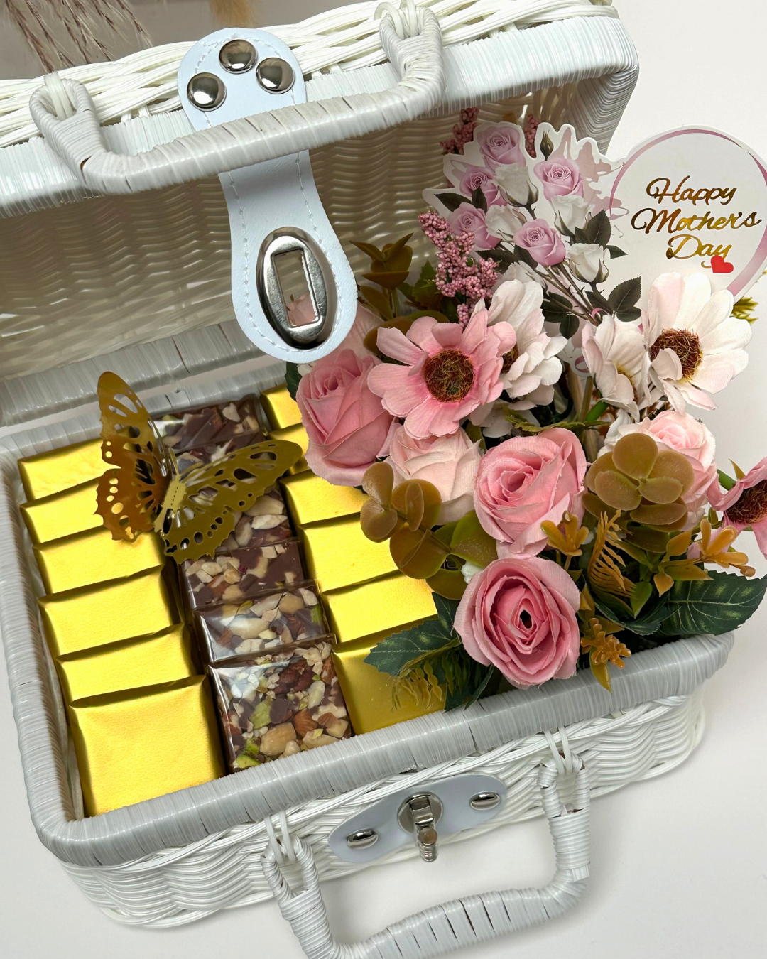 Qute Royale - Luxury Premium Belgian Chocolate - Happy Mother's day- White