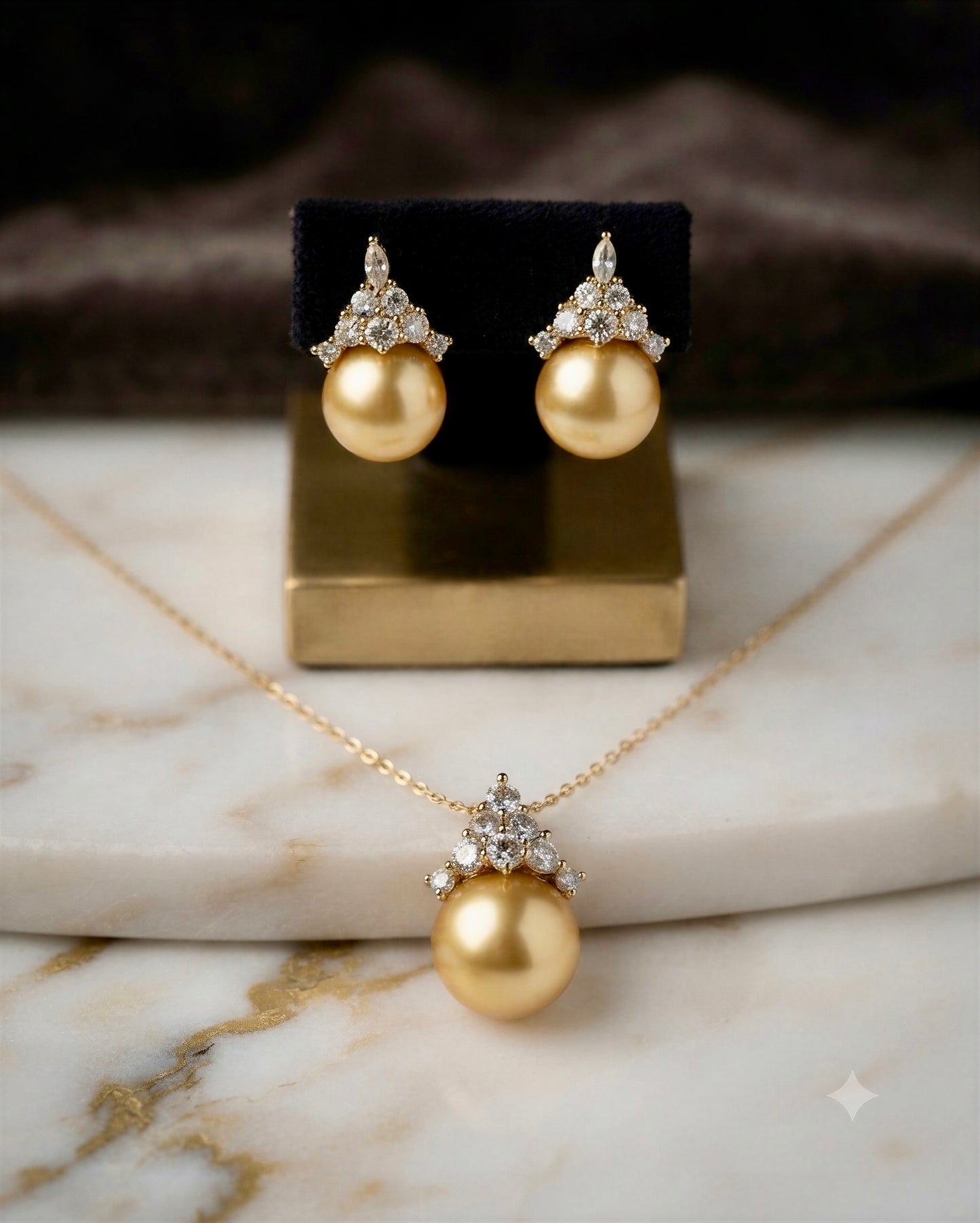 Aurora Gold & Pearl Jewellery Set
